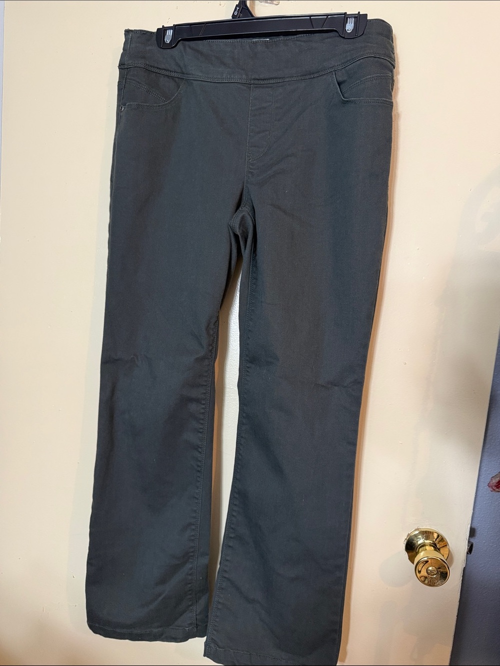 Westbound Olive Women's Straight-Leg Trousers